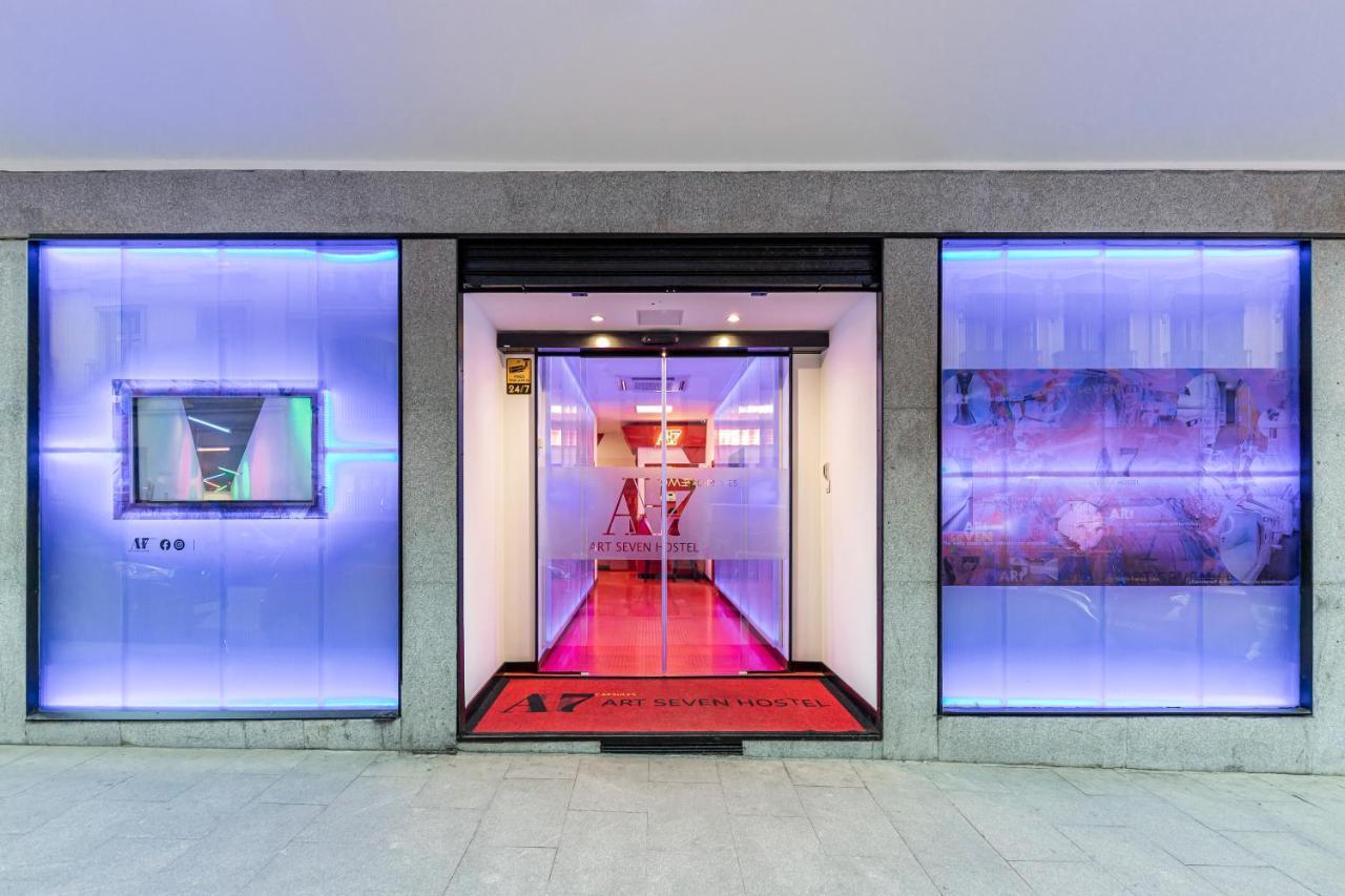 Art Seven Capsules Capsule hotel