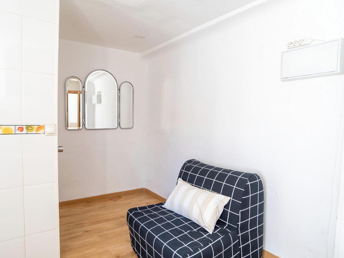 Pleasant In With Air Conditioning Apartment