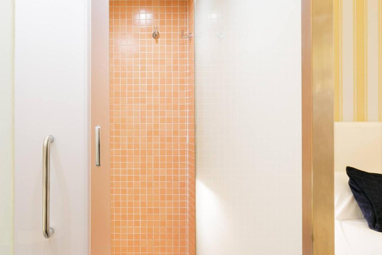 Cozy In 70 M² Pool Madrid