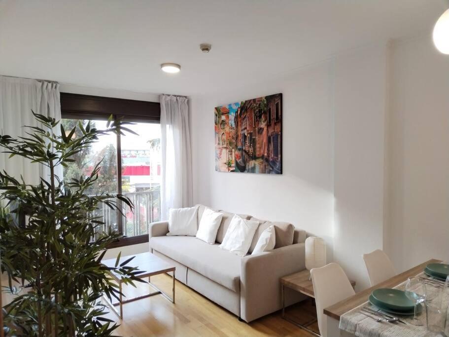 Amplio, Luminoso Y Confortable Cc Apartamento Madri
