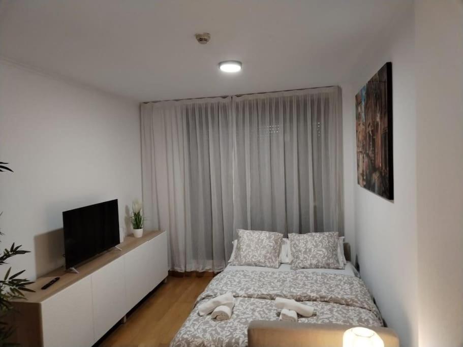 Apartamento Amplio, Luminoso Y Confortable Cc