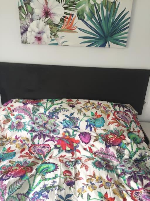 Apartamento Ciudad Lineal Reciente Reforma