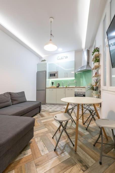Amplio Apartamento 2hab, 2 Banos En Calle Mayor *