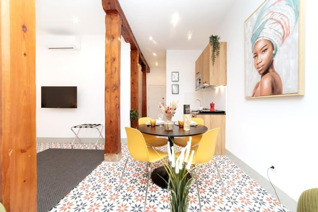 Platonic Apartment *