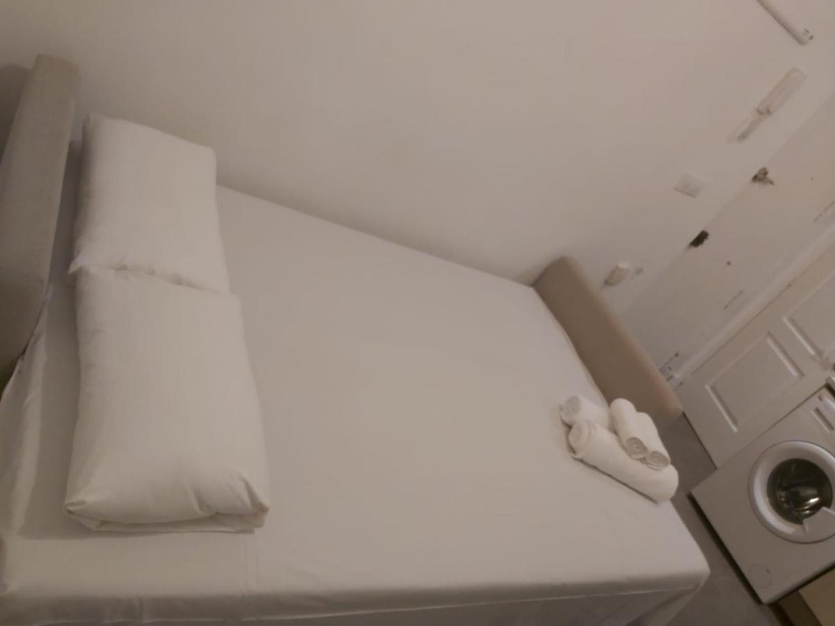 Cozy Studio Reina Sofia Amparo Apartamento *