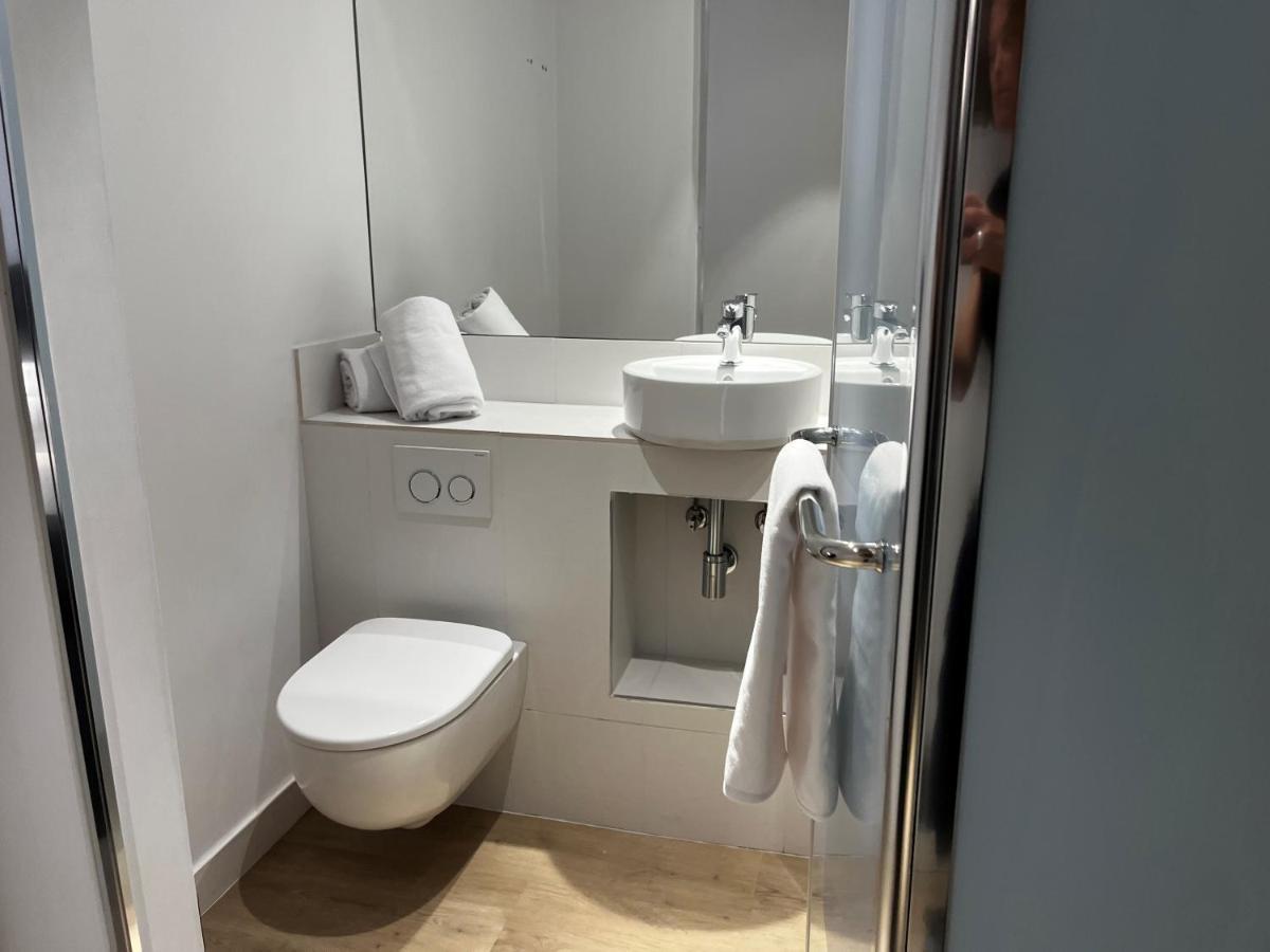 Hs Centro Atocha Guest house 2*
