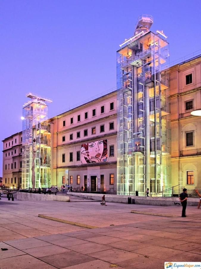 Reina Sofia Museum House *