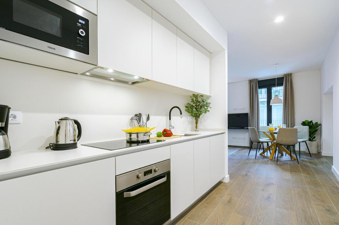 Feelathome Castilla Aparthotel Madrid