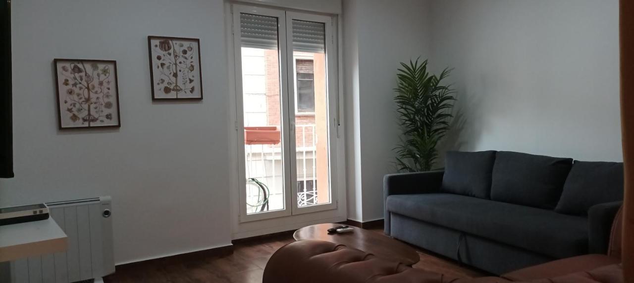 Plaza Callao, Behap Apartment