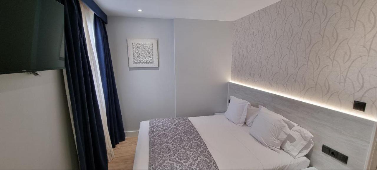 Ch La Petite Maison - Boutique - Guest house Madrid