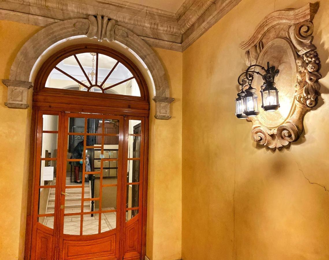 Apartamento In Monumental Square Center Madri