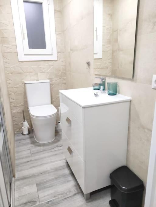 Acogedor Familiar En Area Residencial Apartamento