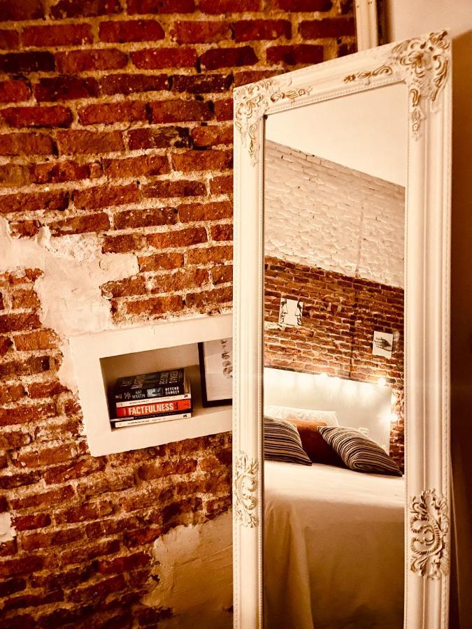 Apartment Calle Amparo100 Red Brick Loft For 8 Lavapies *