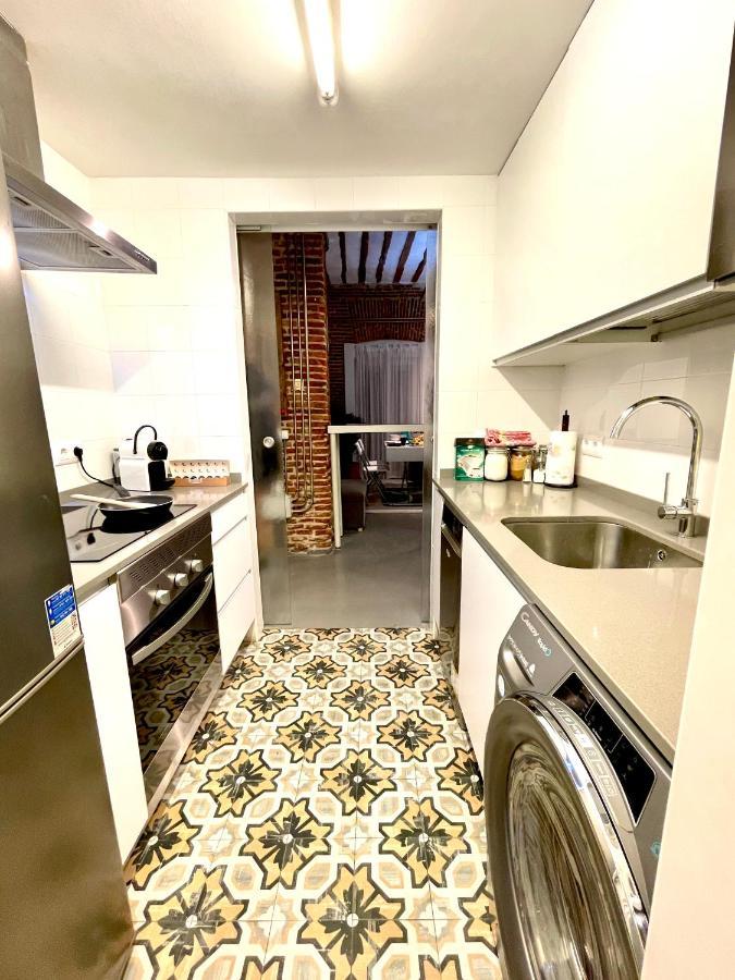 Calle Amparo100 Red Brick Loft For 8 Lavapies * Madri