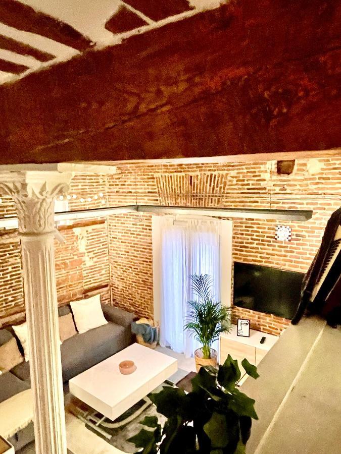 Calle Amparo100 Red Brick Loft For 8 Lavapies *
