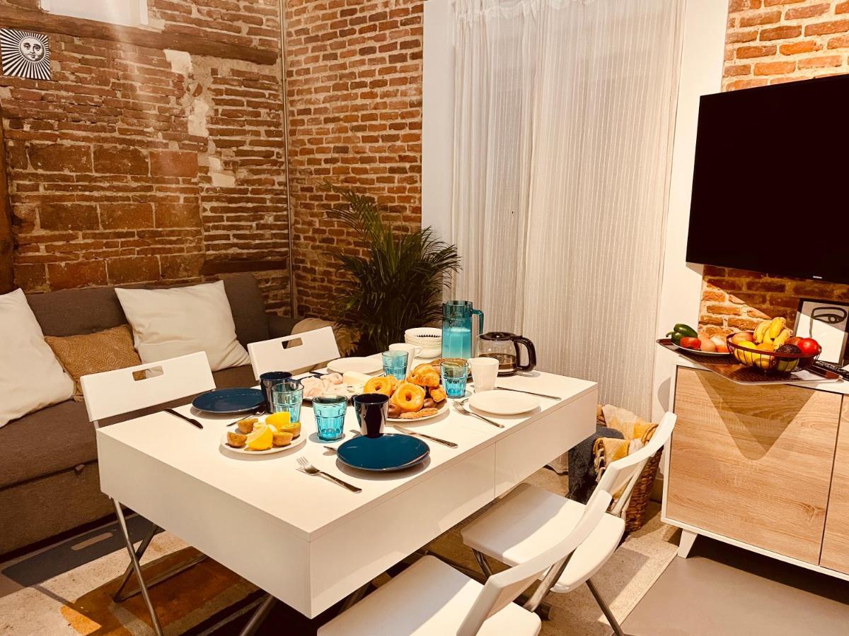 Calle Amparo100 Red Brick Loft For 8 Lavapies * Madrid