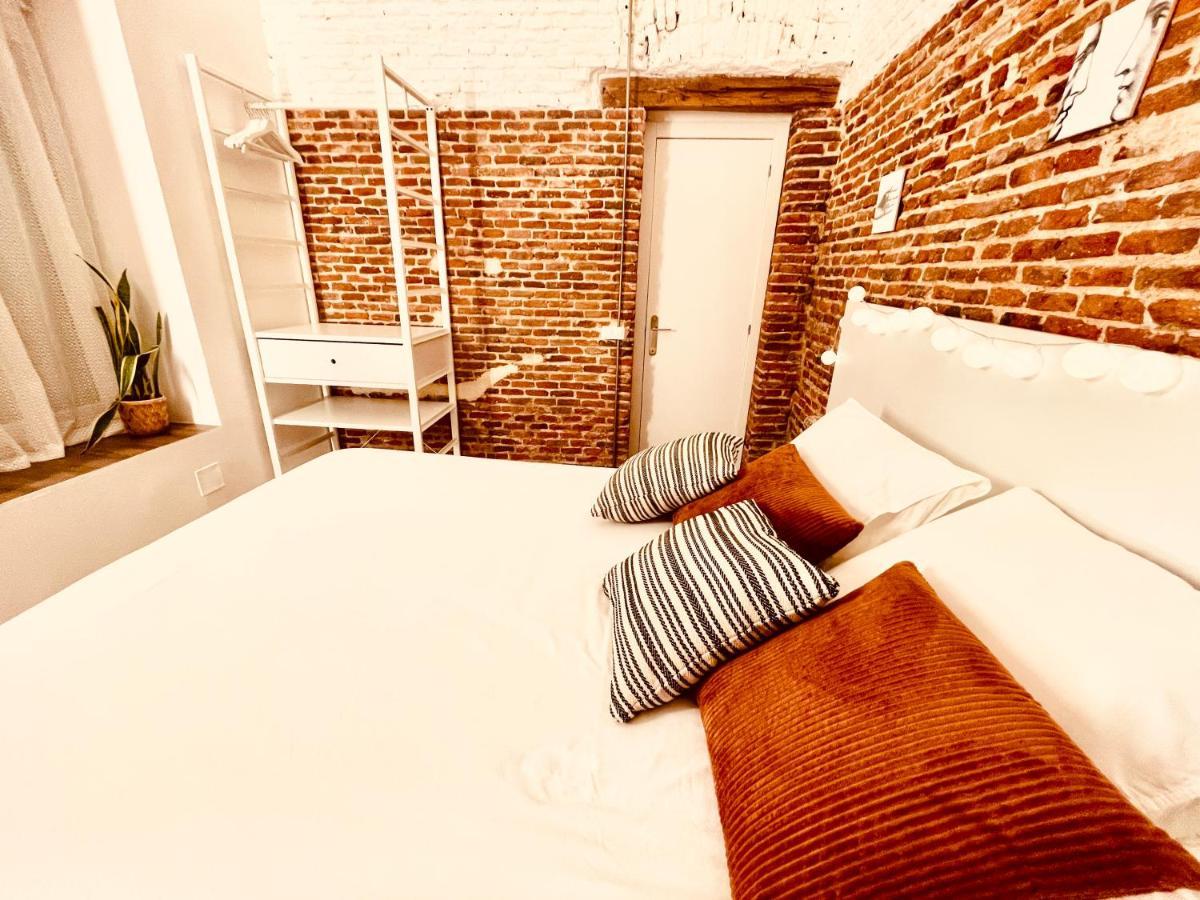 Calle Amparo100 Red Brick Loft For 8 Lavapies Madri