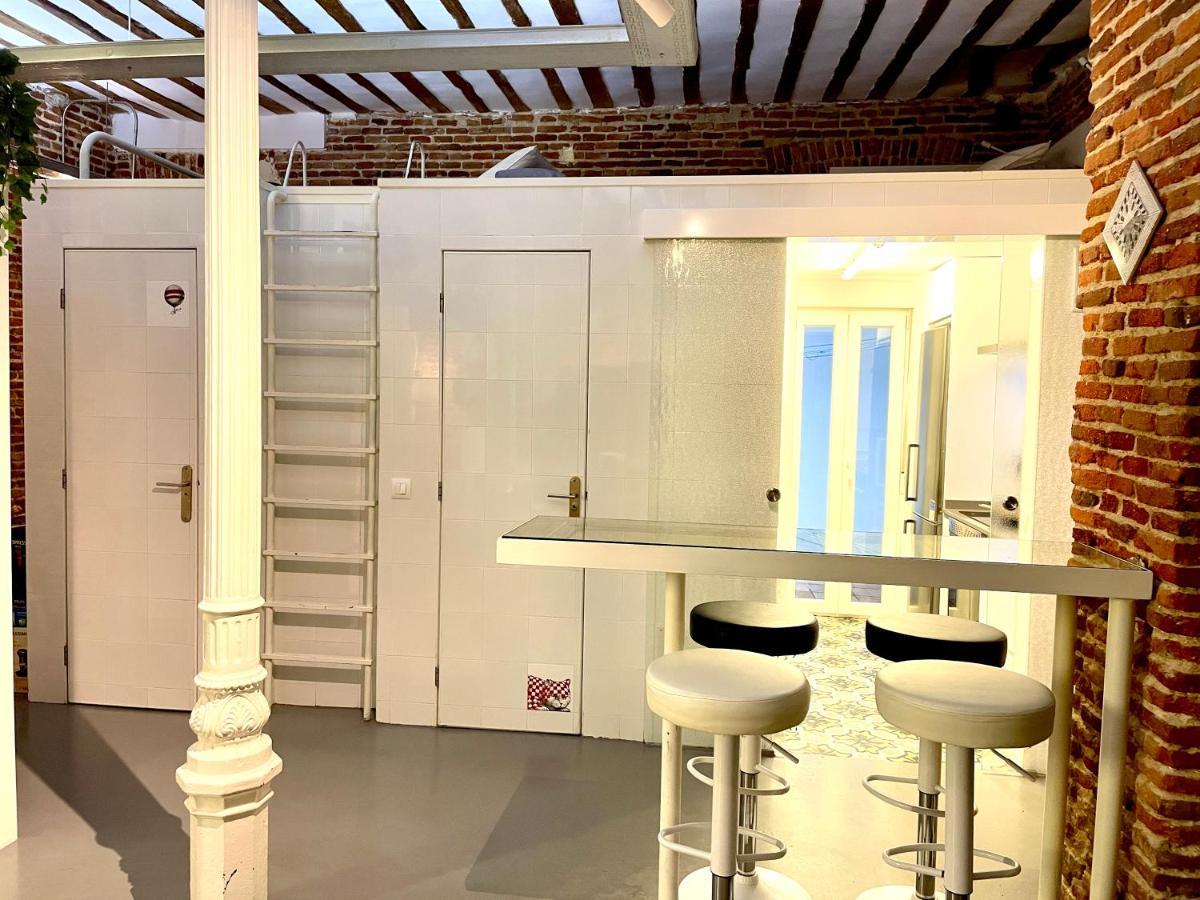 Apartment Calle Amparo100 Red Brick Loft For 8 Lavapies *