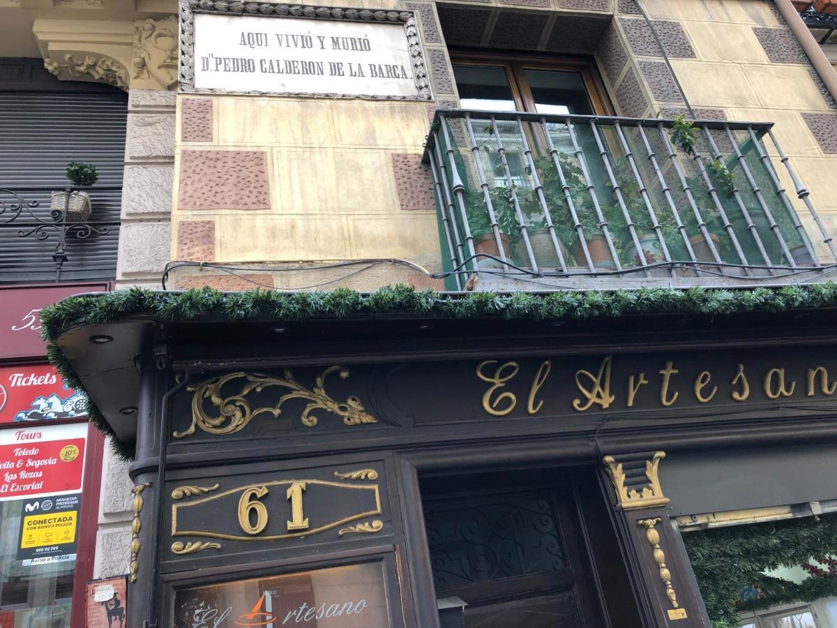 Mayor Calle: Historic Centro Near Plaza Mayor * Madri