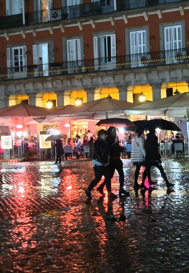 Centro Madrid. Plaza Mayor. Puerta Del Sol. Opera.