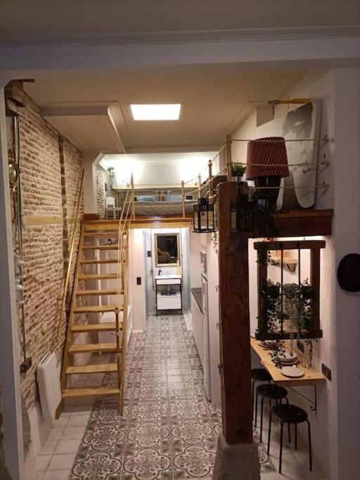 Apartment Refuge In Madrid