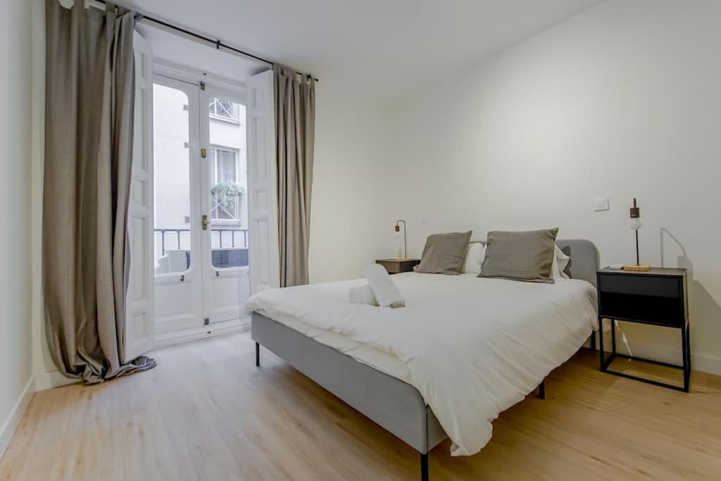 Modern Apt 6px En La Plaza De Tirso De Molina *
