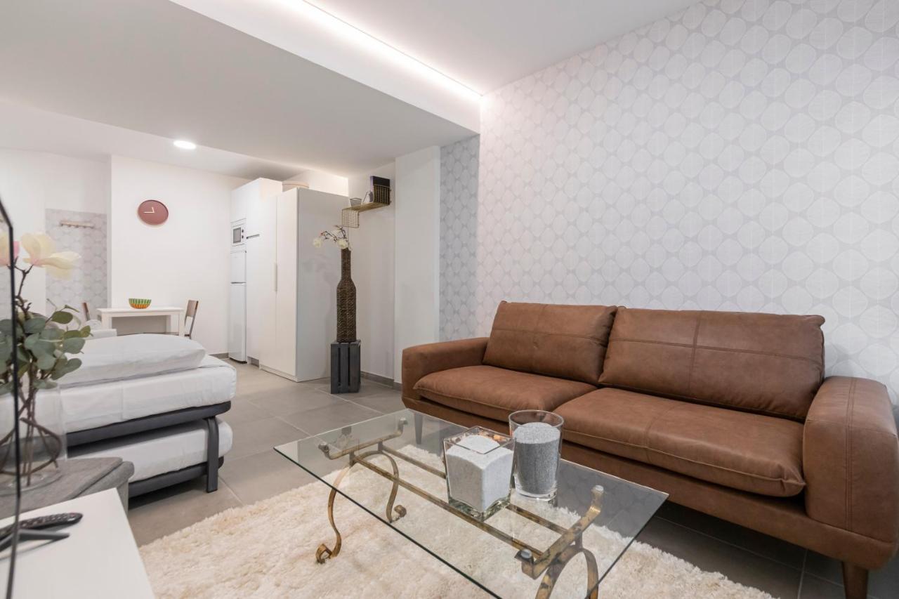 Dobo Homes - Cr33