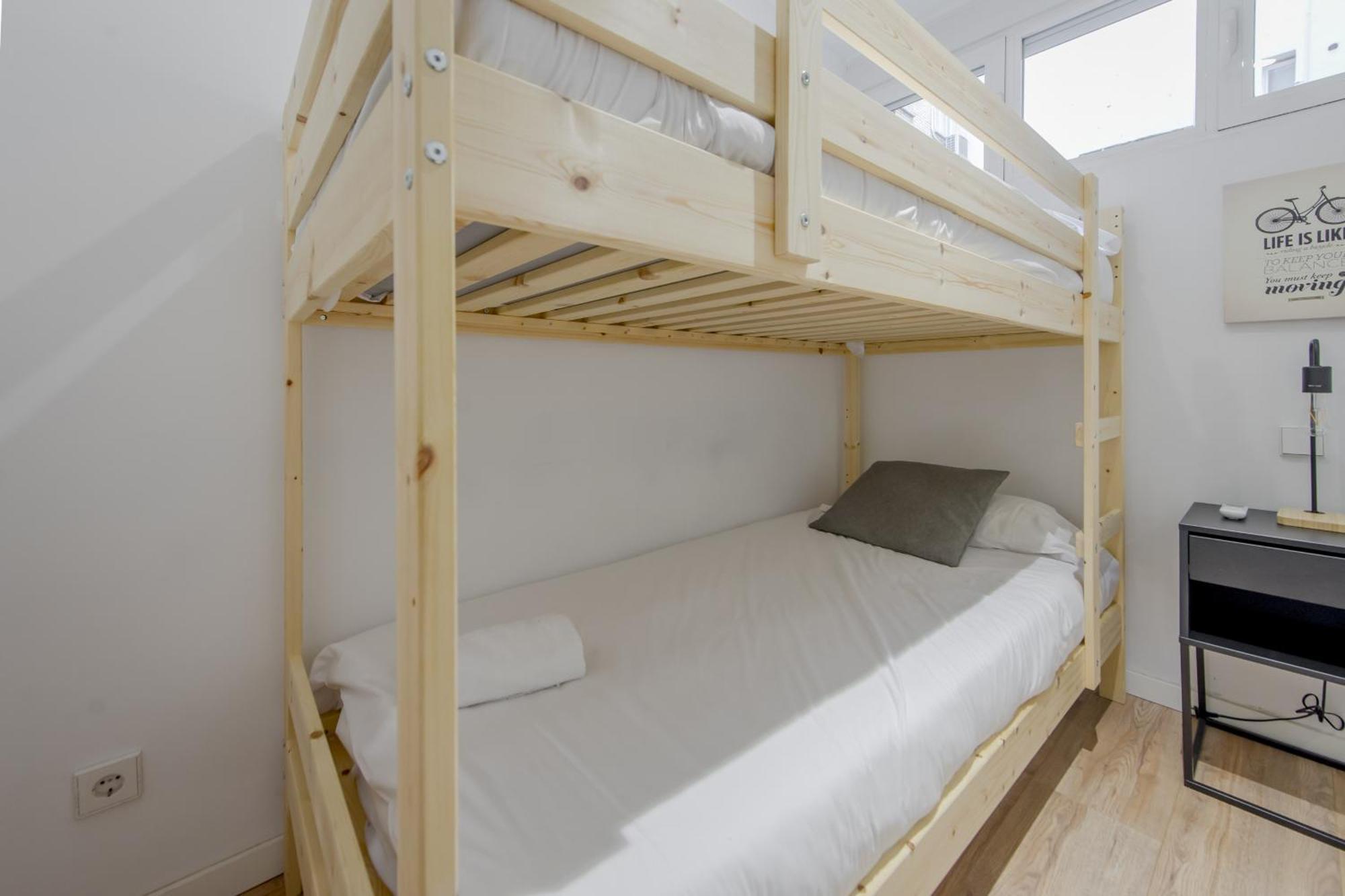 Apartamento Moderno Piso Puerta Calle En Ponzano / Olavide Madrid