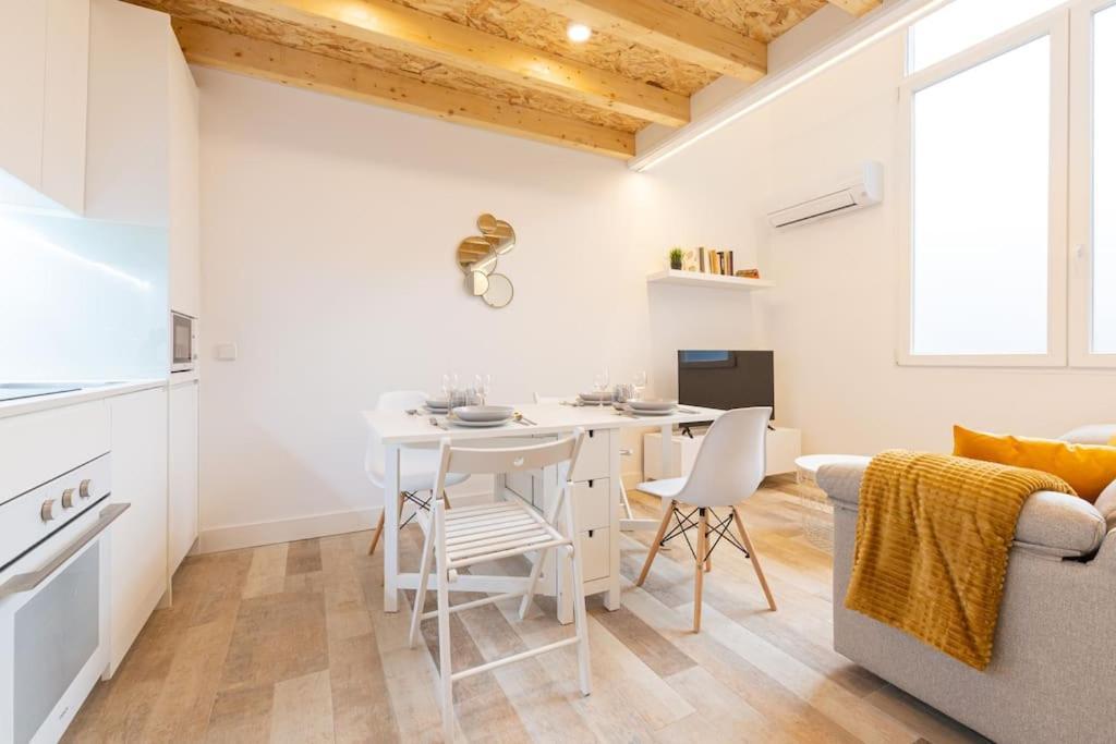 Apartment Amplio Apto A 300m De Retiro *