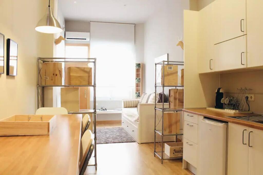 Acogedor Con Acceso Directo Plaza Castilla-bull Madrid