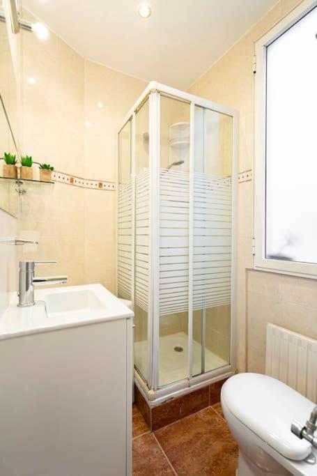 Agradable Estudio 3 Personas / 2 Camas En Gran Via