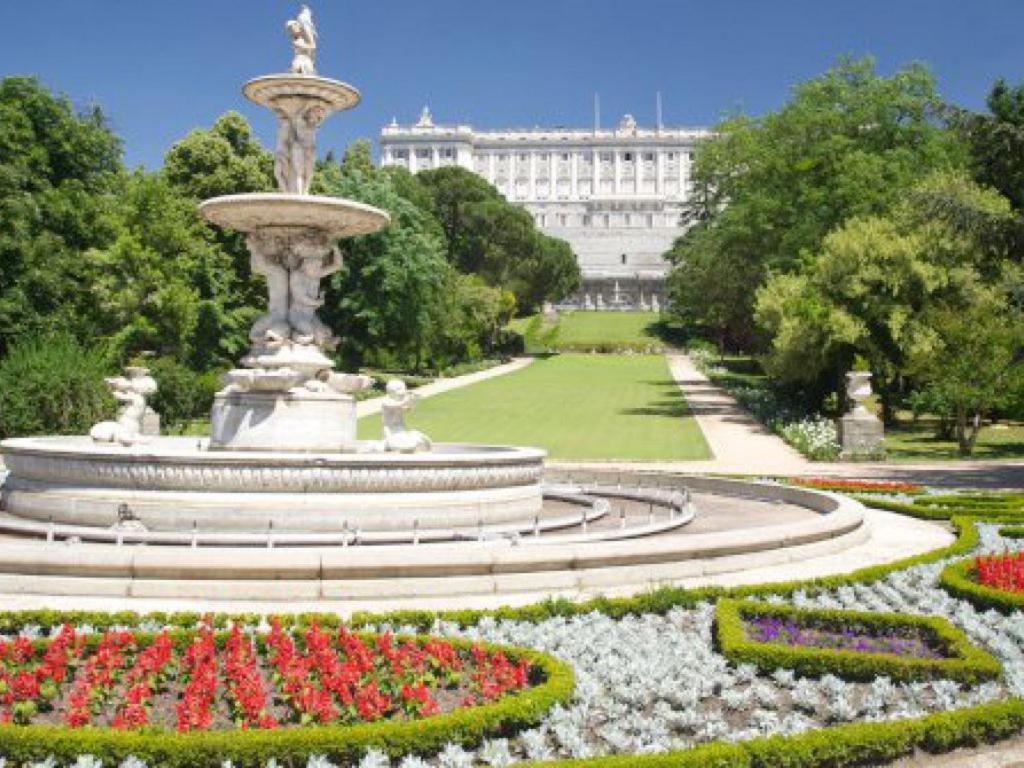 Homy Gran Via Apartment Madrid