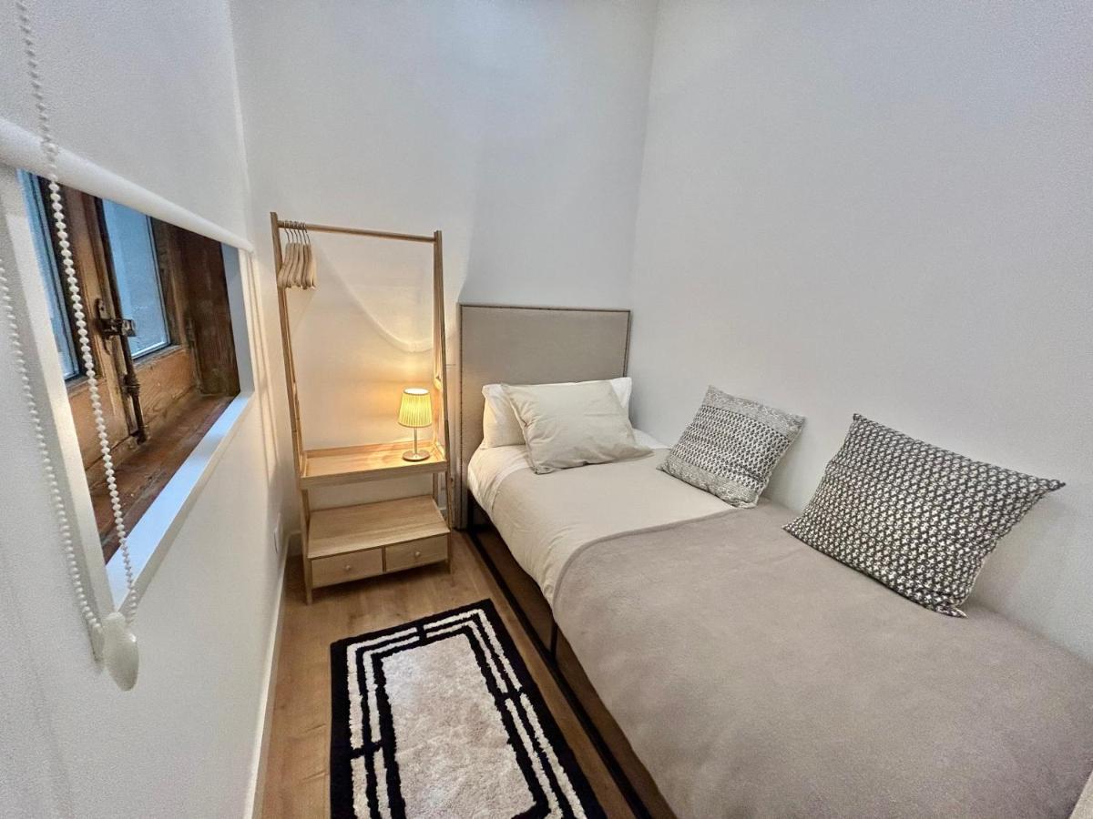 Reina Sofia Museum House Apartment *