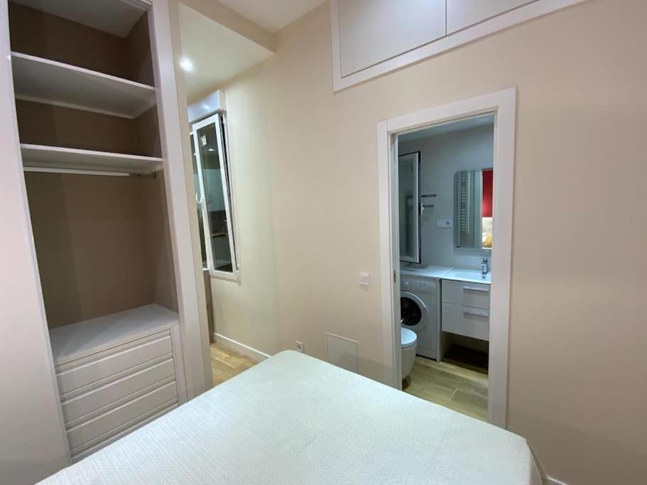 Lavapies-reina Sofia Apartment