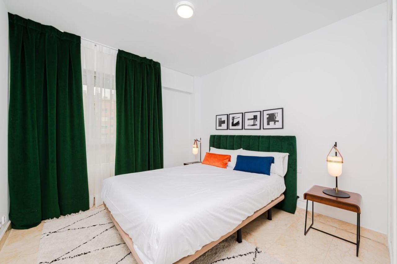 Robles Stylish & Modern 1 Bedroom In Conde Orgaz Apartment *