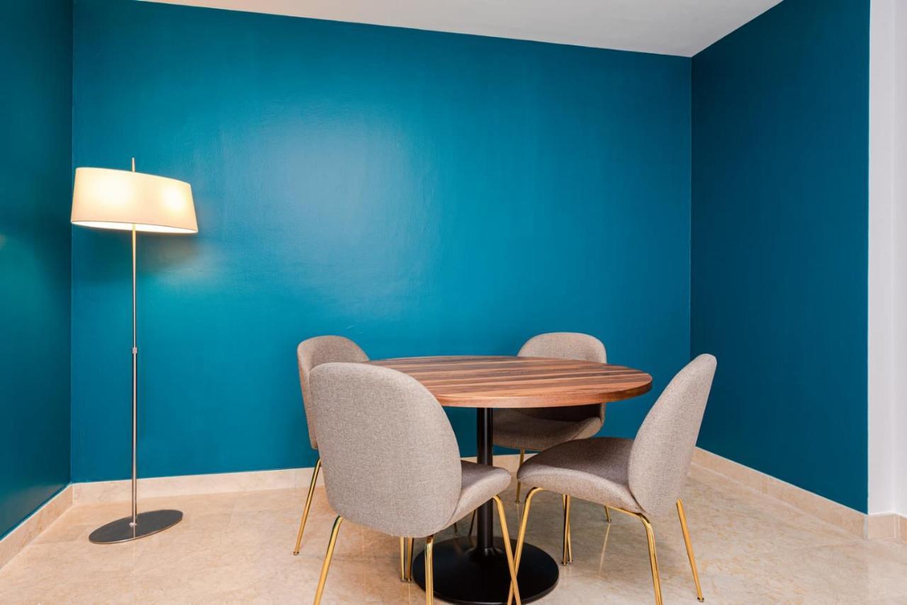 Robles Stylish & Modern 1 Bedroom In Conde Orgaz Apartment Madrid