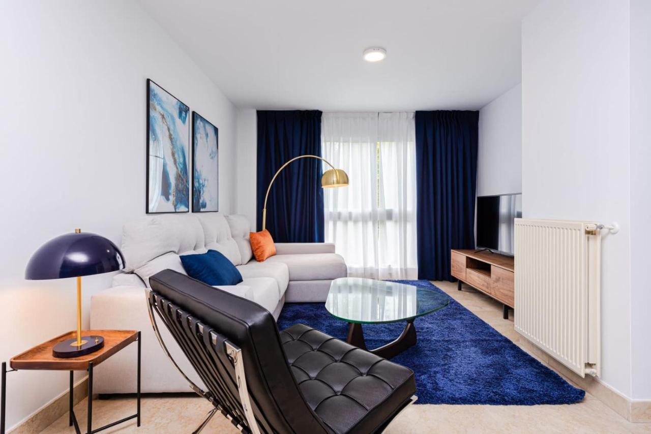Apartment Robles Stylish & Modern 1 Bedroom In Conde Orgaz Madrid