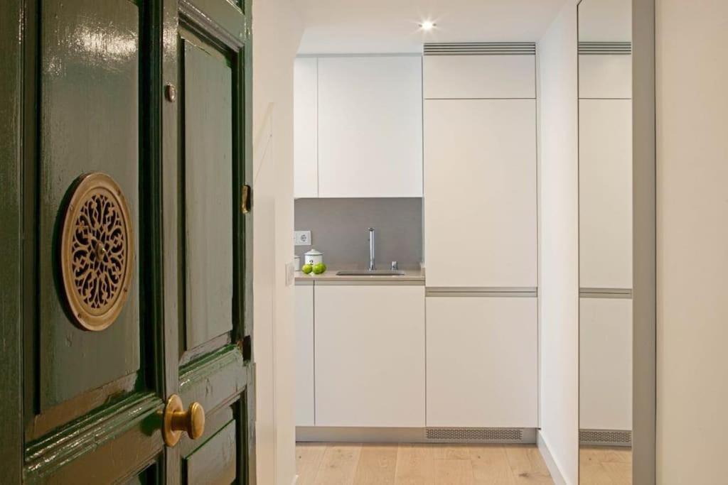 Luminoso Apartamento Con Terraza En Sol Apartment *