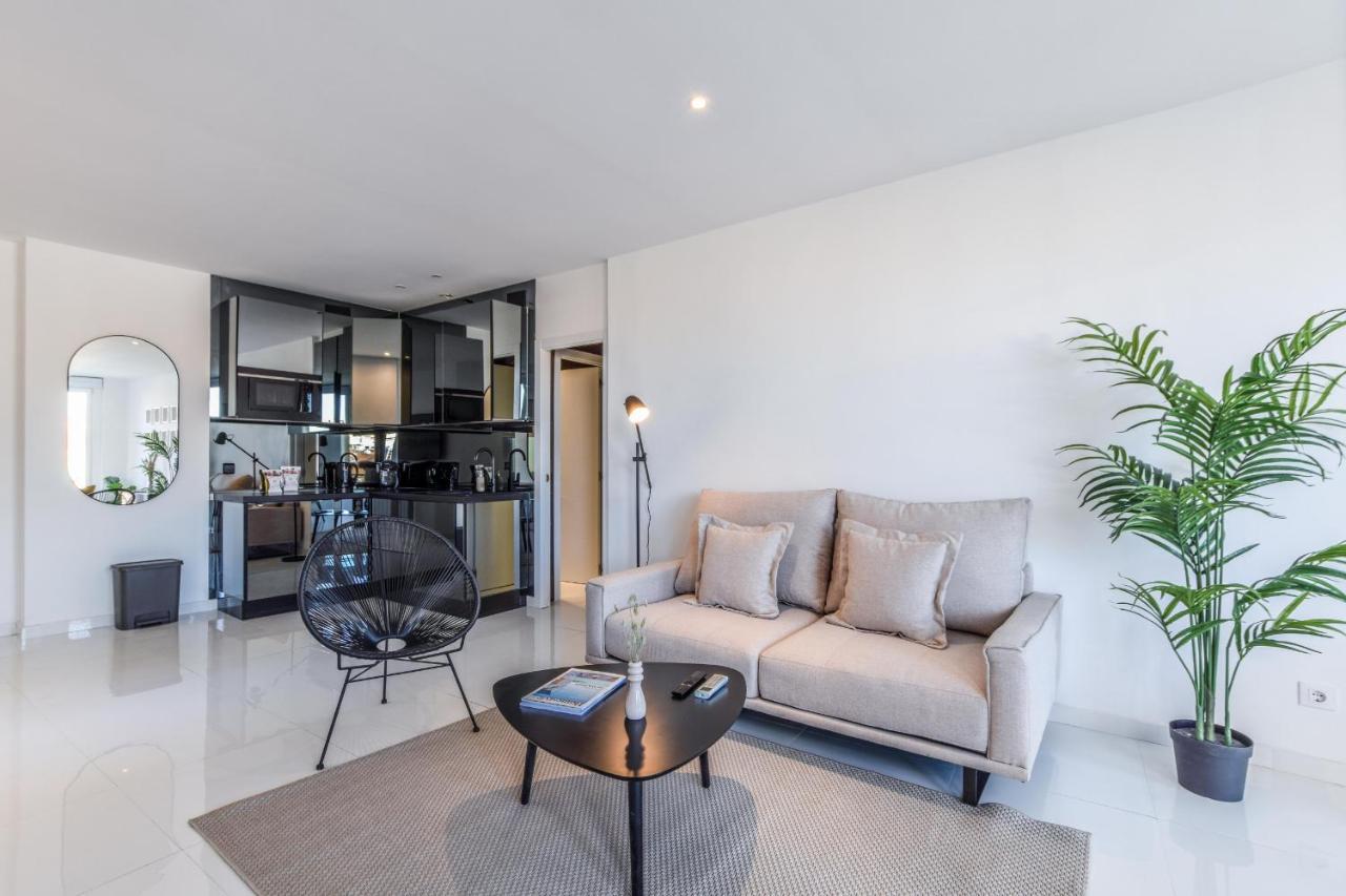Ap Embajadores Ix Apartment