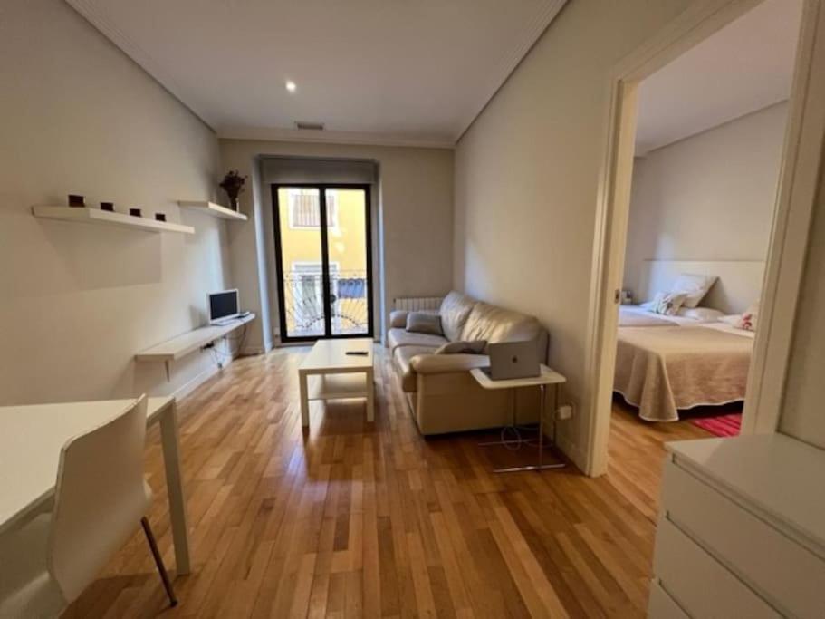 Precioso Apartamento En Chueca, En Madrid. Apartamento *