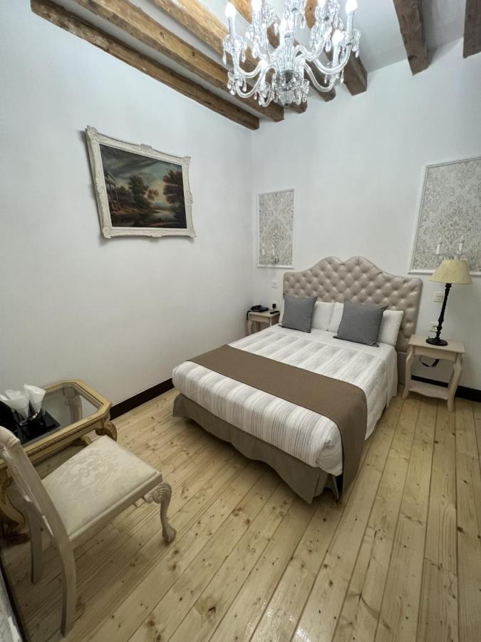 Guest house Palace Madrid