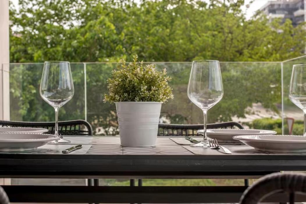 Moderno Y Lujoso Apartamento En Urbanizacion Privada Con Terraza De Diseno En Valdebebas / Ciudad Deportiva Real / Feria De Apartment *