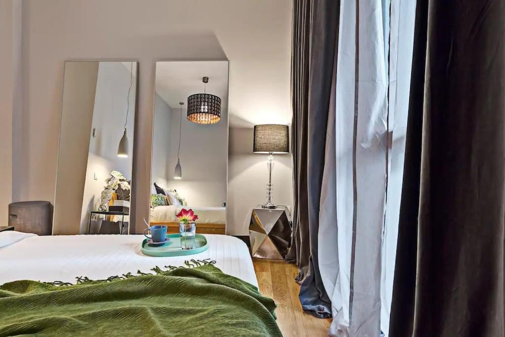 Apartment Spacious Luxury 1br In Centro! S.an Madrid