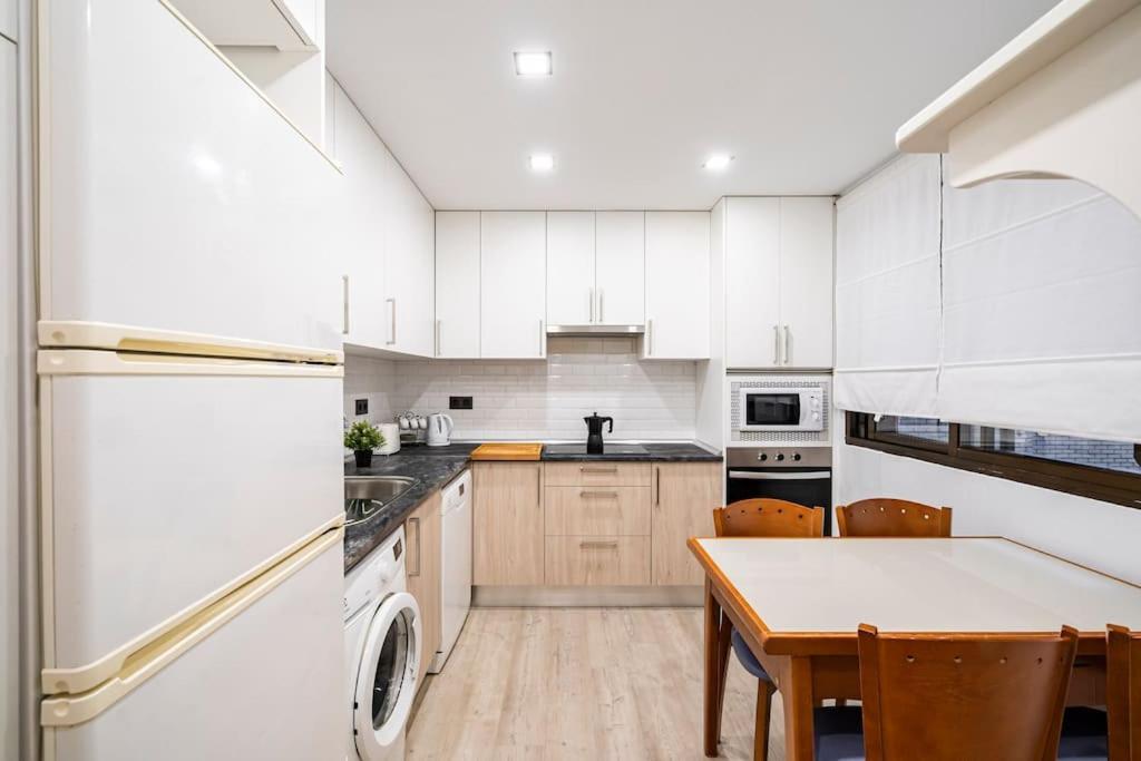 Zona Residencial, Seguridad 24h/dia. Apartment