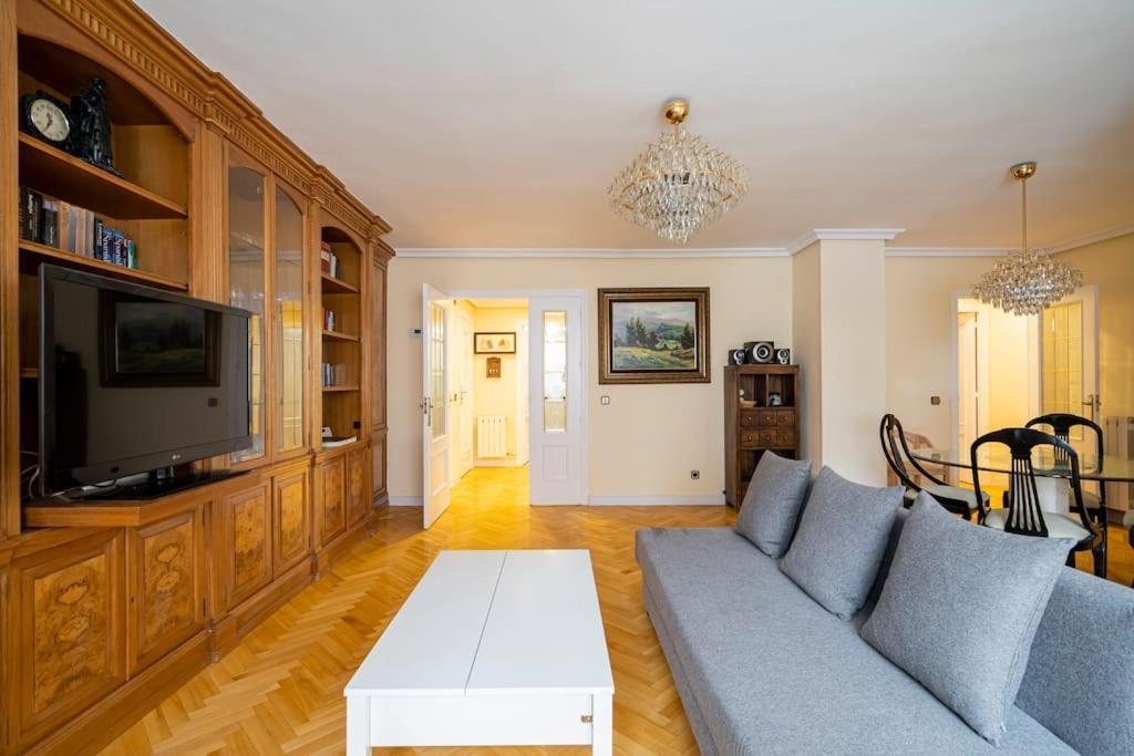 Apartment Zona Residencial, Seguridad 24h/dia.