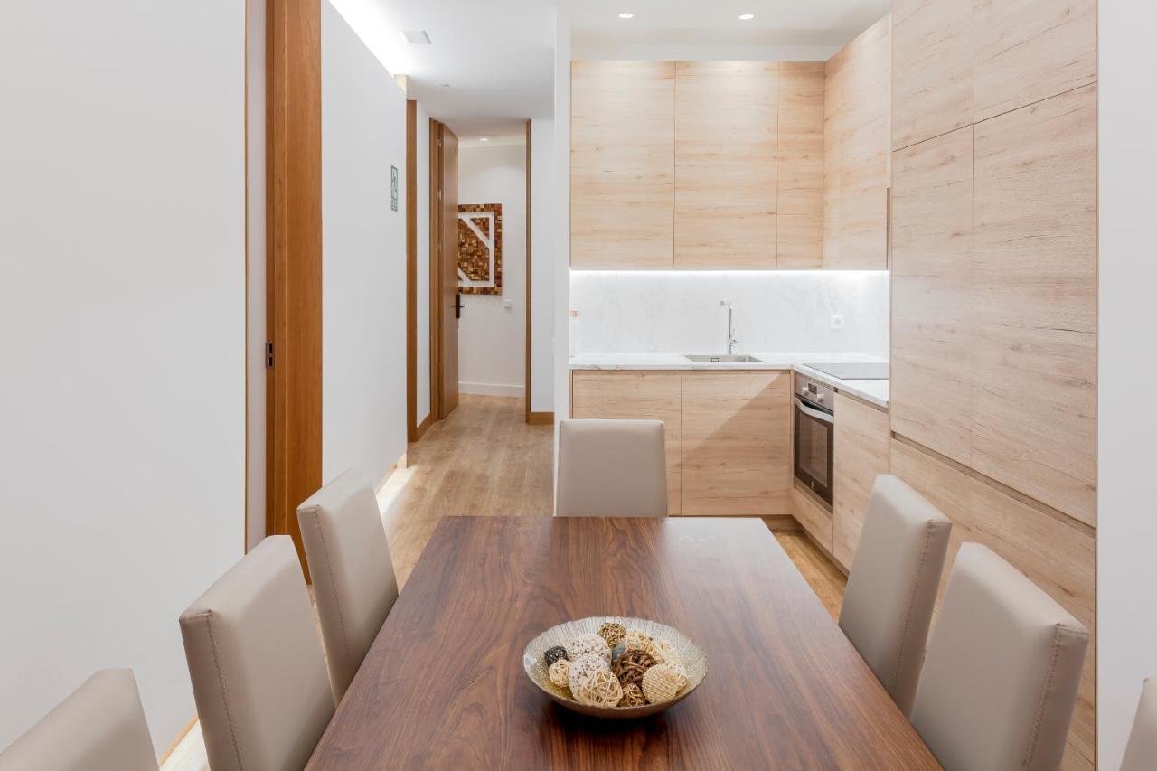 Apartment Plaza Espana V Calle San Bernardino 6br 6bh *