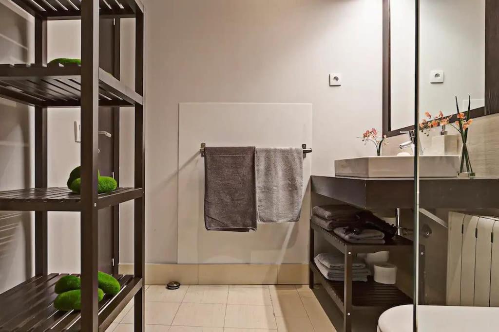 Spacious Luxury 1br In Centro! S.an Apartment Madrid