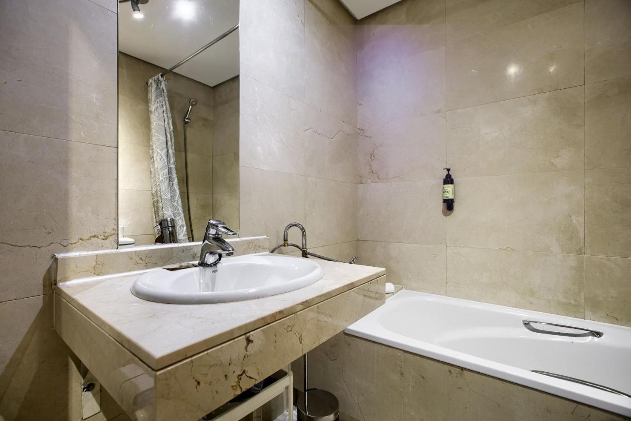 Charming Elegant Gran Via Apartment Madrid