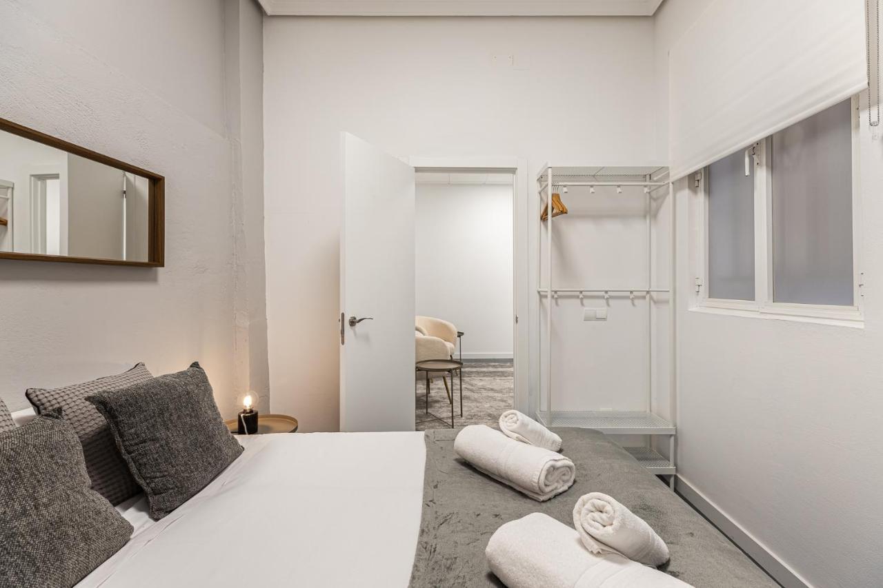 Waou Essence I Austrias - Corta Duracion * Madrid