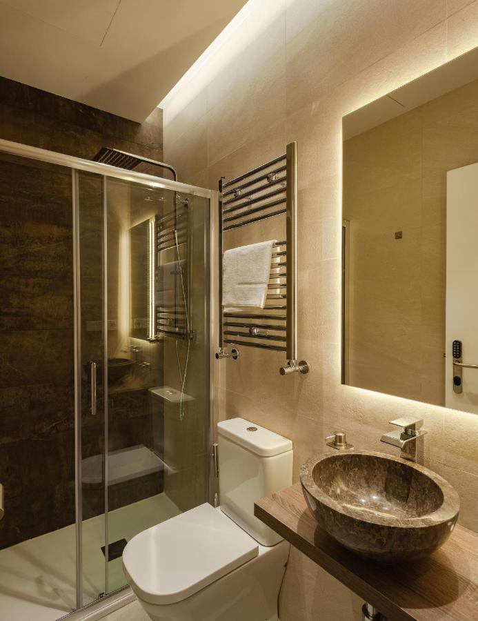 Apartment Gran Via Iv Calle Tudescos 5br 5bh